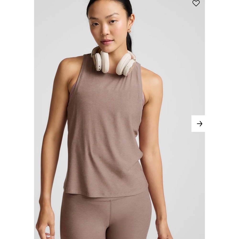 Beyond Yoga Featherweight Balanced Muscle Tank Heathered Brown Size Small